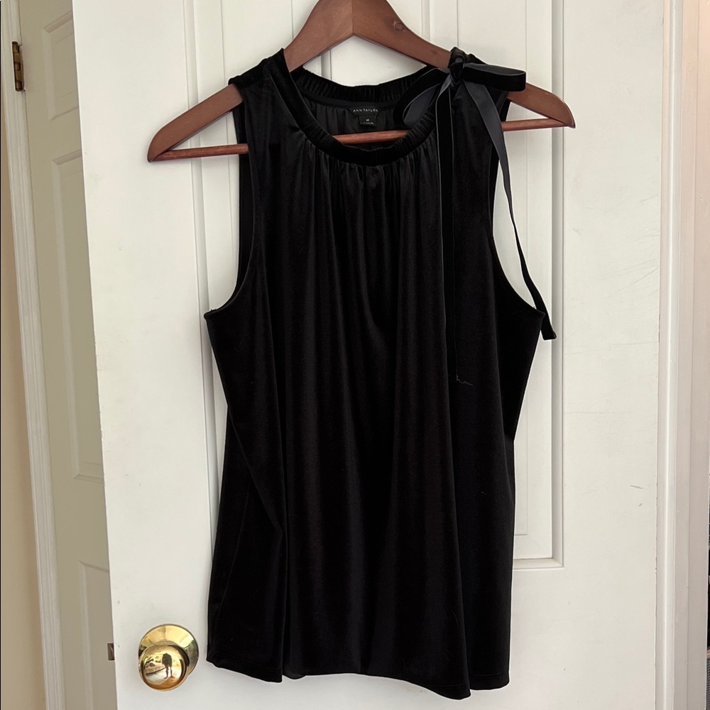 Ann Taylor Black Velvet Sleeveless Top